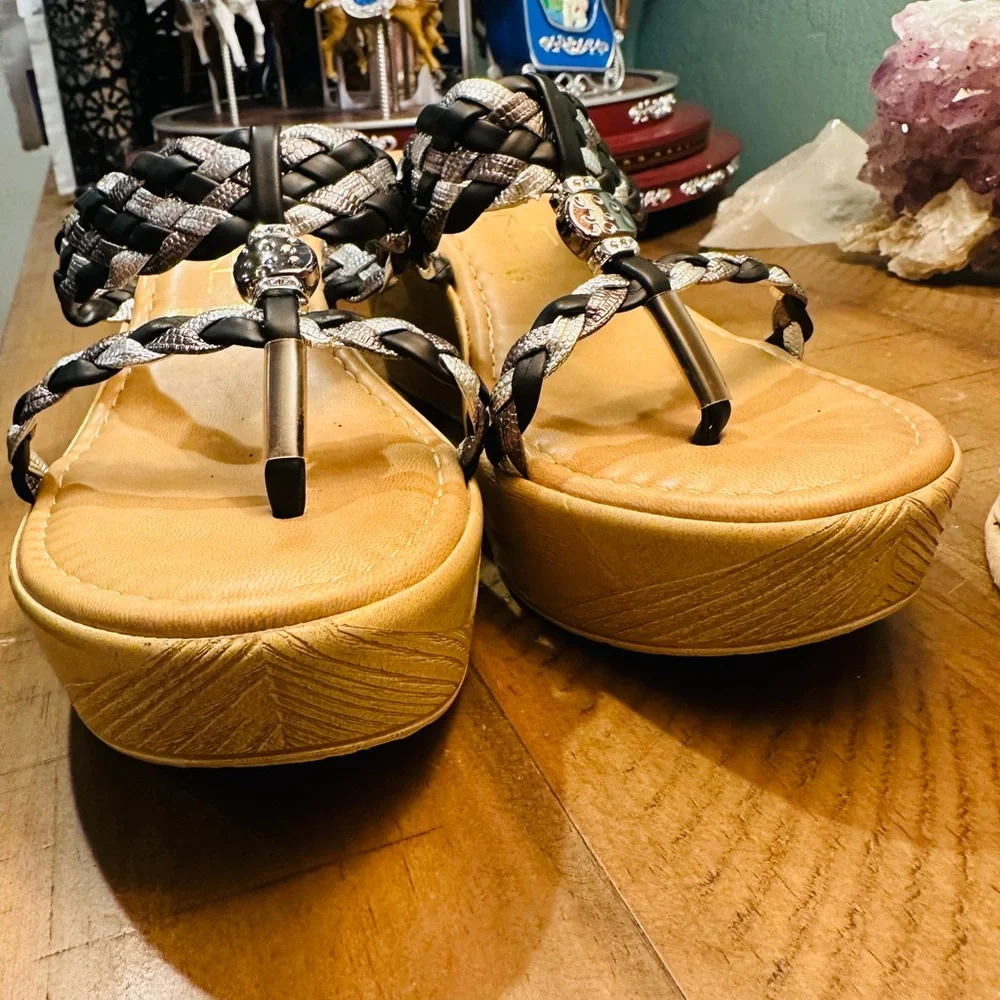 Furore Made in Italy Elegant Black and Tan Wedge Shoes with Braided Straps US7.5